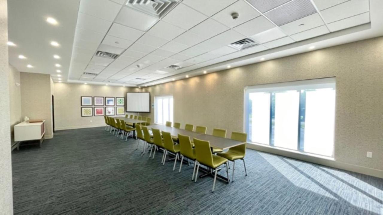 Holiday Inn Express - Fall River North Dış mekan fotoğraf