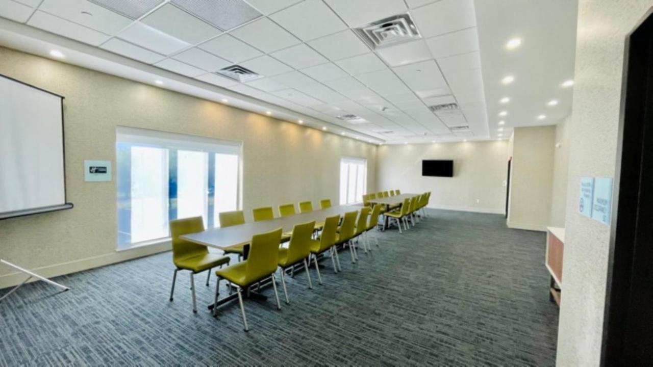 Holiday Inn Express - Fall River North Dış mekan fotoğraf