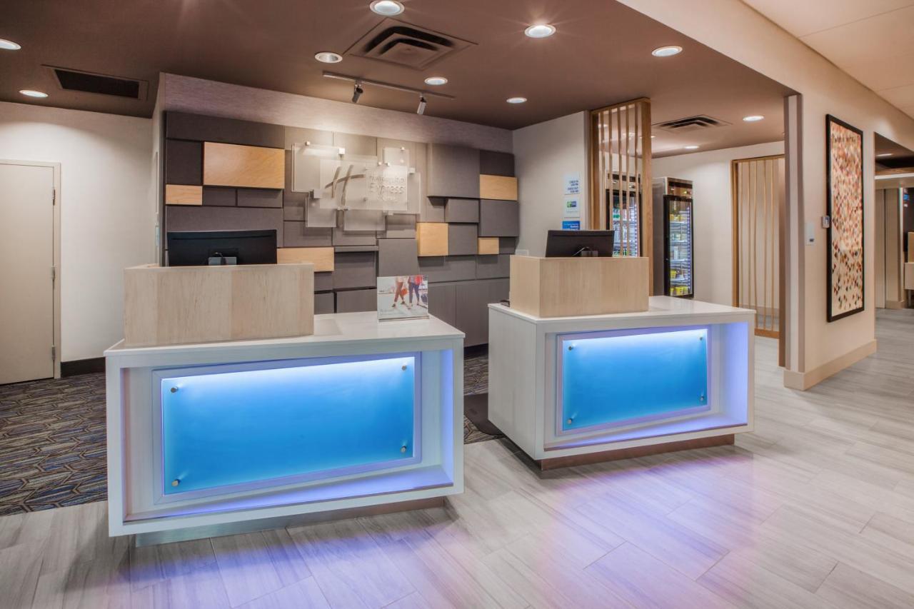 Holiday Inn Express - Fall River North Dış mekan fotoğraf