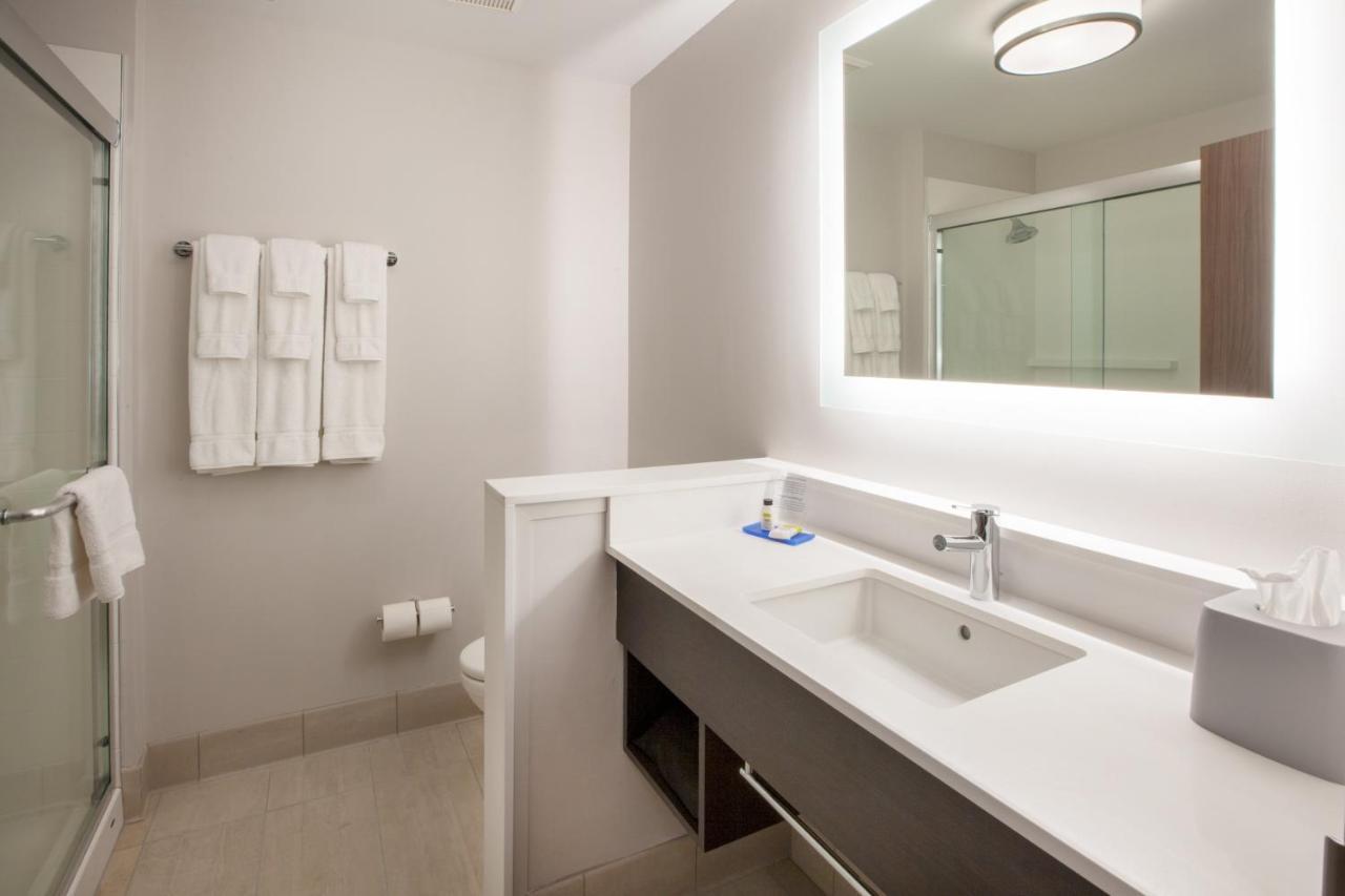 Holiday Inn Express - Fall River North Dış mekan fotoğraf