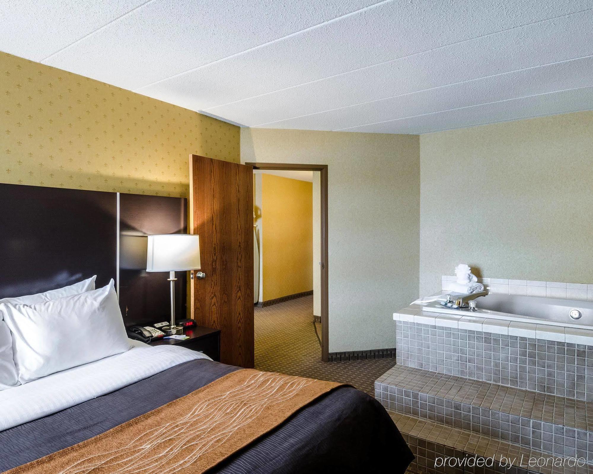 Holiday Inn Express - Fall River North Dış mekan fotoğraf