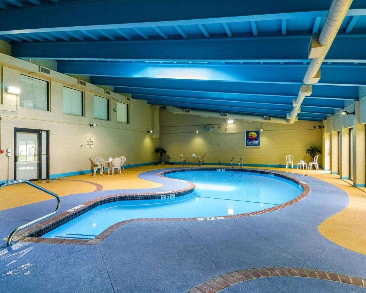 Holiday Inn Express - Fall River North Dış mekan fotoğraf